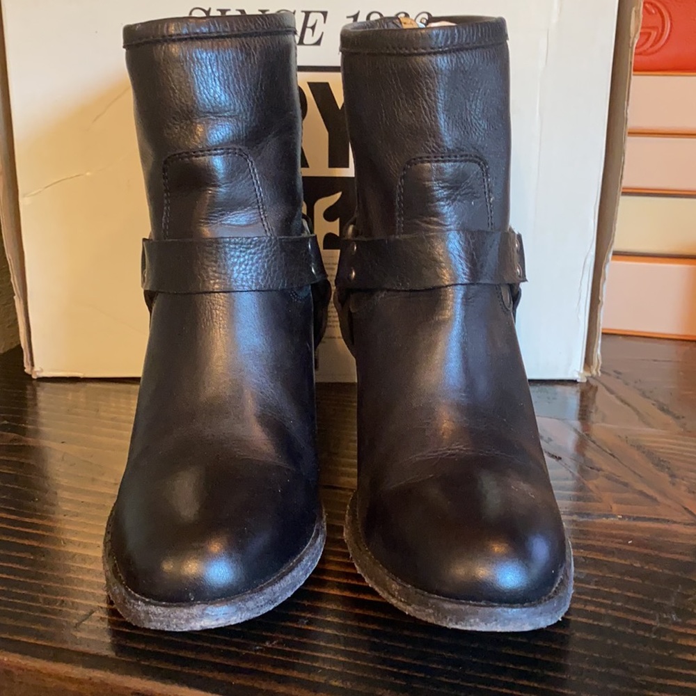 Frye Tabitha Harness Short in Black - Picture 5 of 17